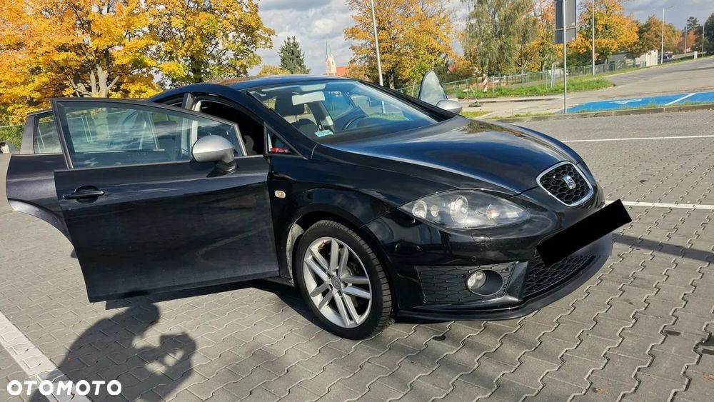 Seat Leon 2010 photo 2