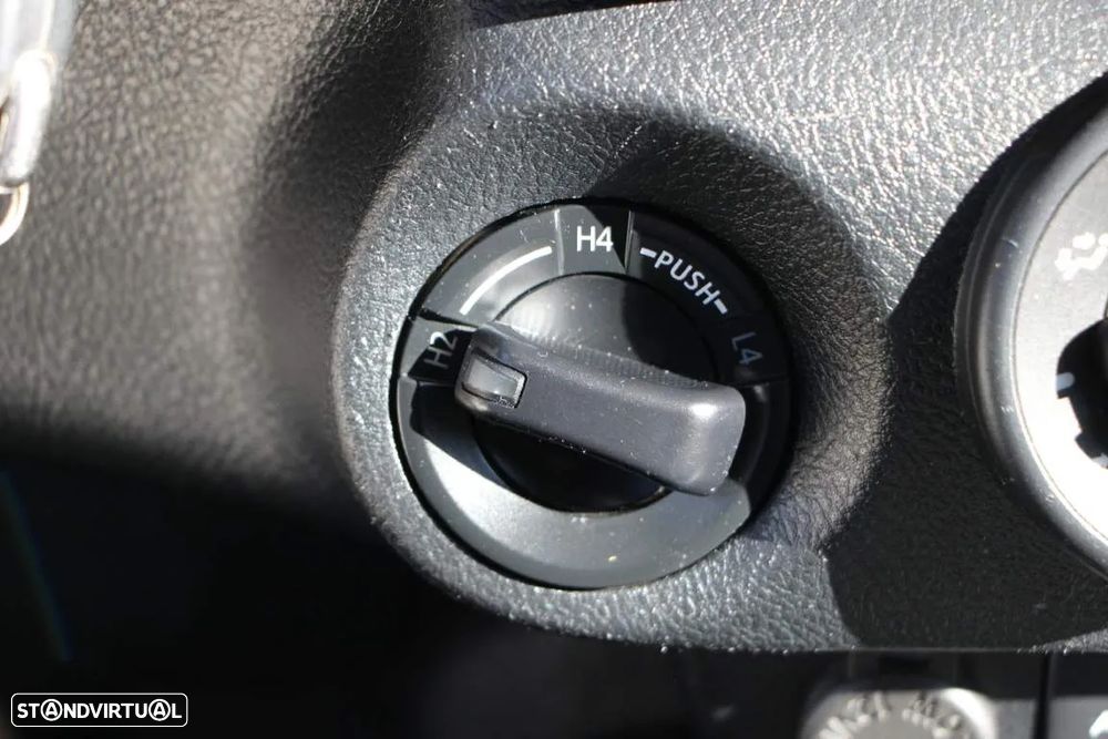 Toyota Hilux 2.4 D-4D 4WD CE Trial - 12