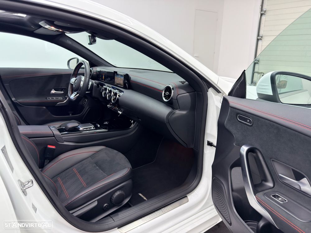 Mercedes-Benz CLA 250 e Shooting Brake AMG Line - 19