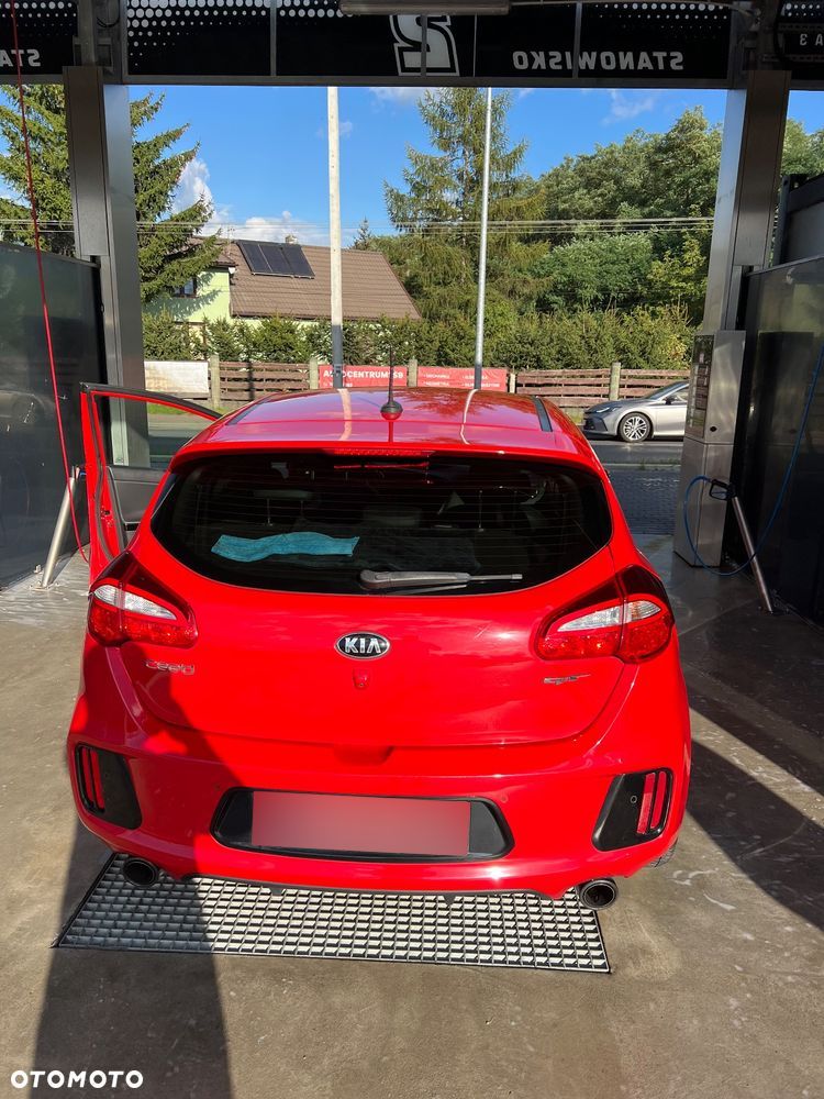 Kia Ceed 1.6 T-GDI GT - 4