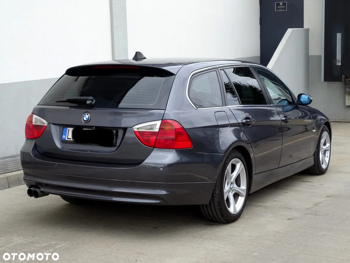 BMW Seria 3 330xd DPF Touring - 6