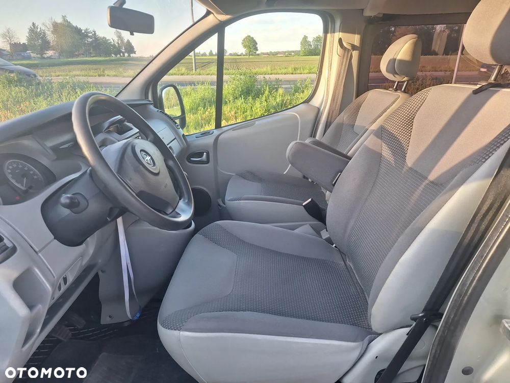 Opel Vivaro - 17
