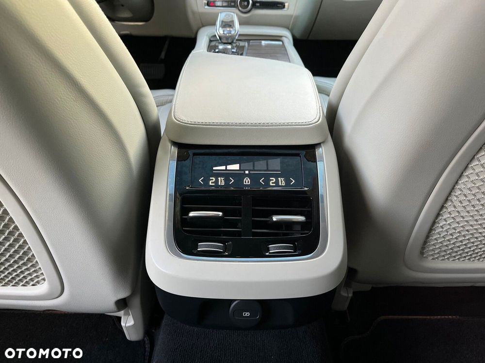 Volvo S90 B5 D AWD Inscription - 37