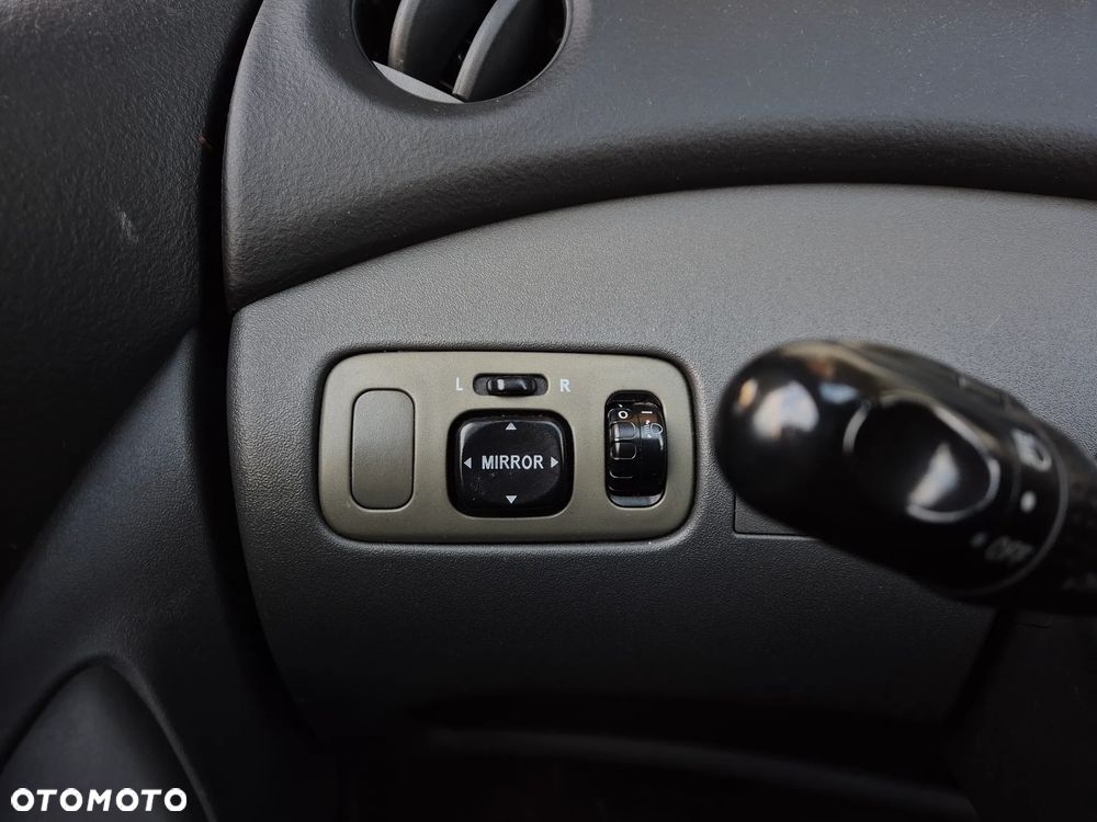 Toyota Yaris 1.3 Terra - 13