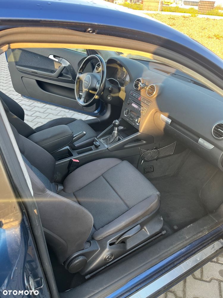 Audi A3 3-drzwiowe 1.6 S line Sportpaket (plus) - 11