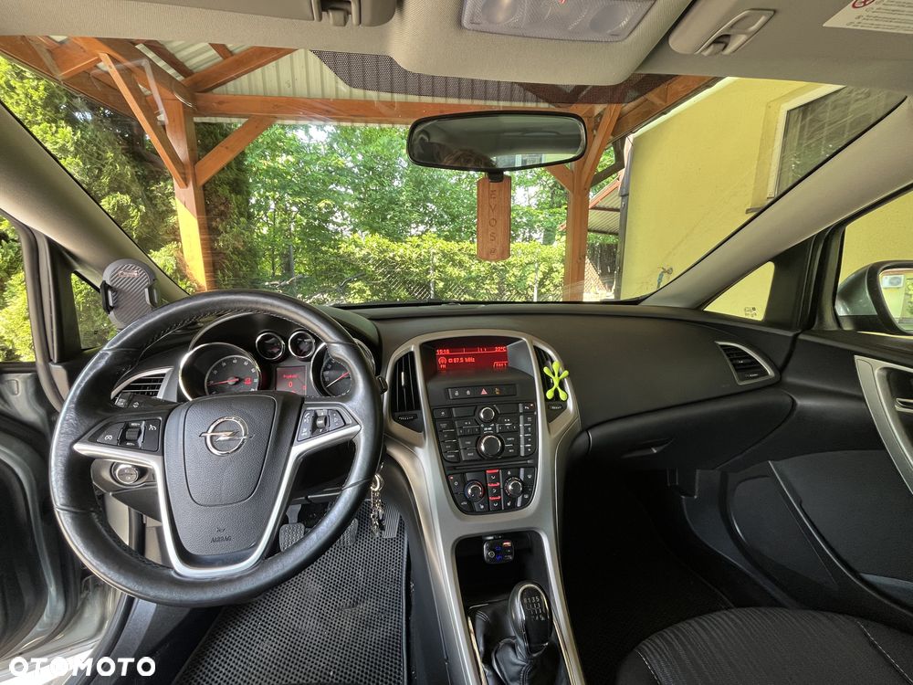 Opel Astra 1.4 T Enjoy - 8