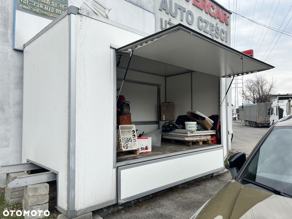 Zabudowa na Mercedes Benz - 1