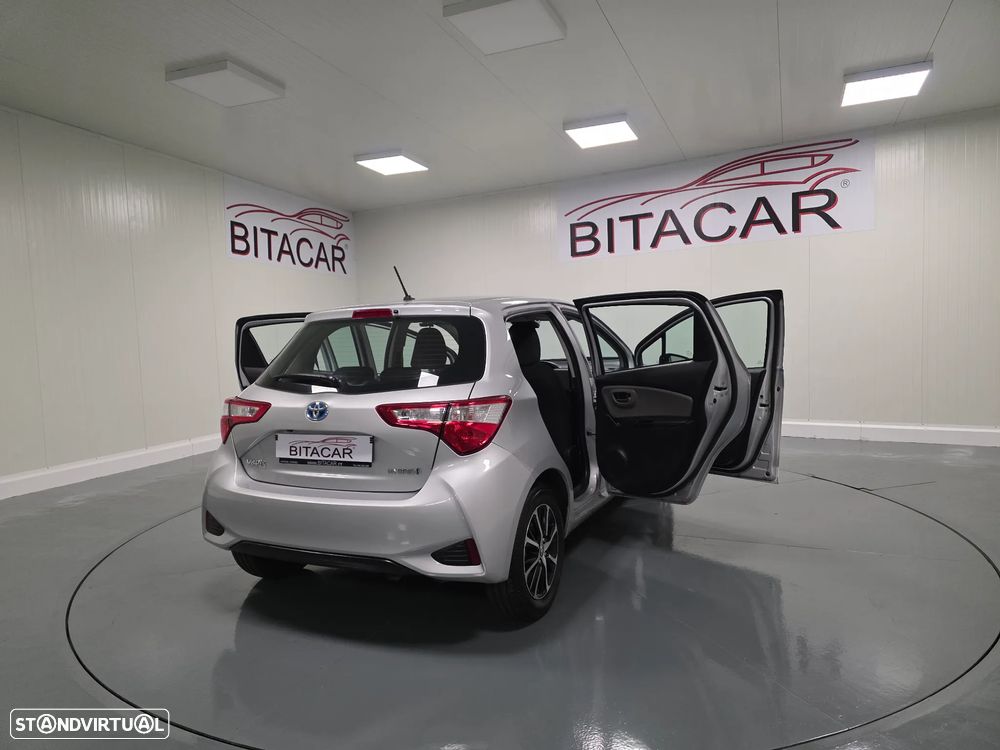 Toyota Yaris 1.5 HSD Comfort +P.Style+P.Techno - 33
