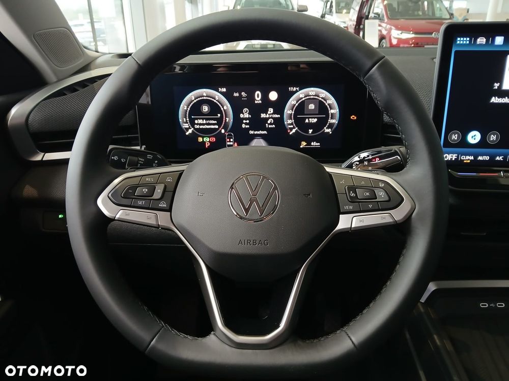 Volkswagen T-Roc - 13