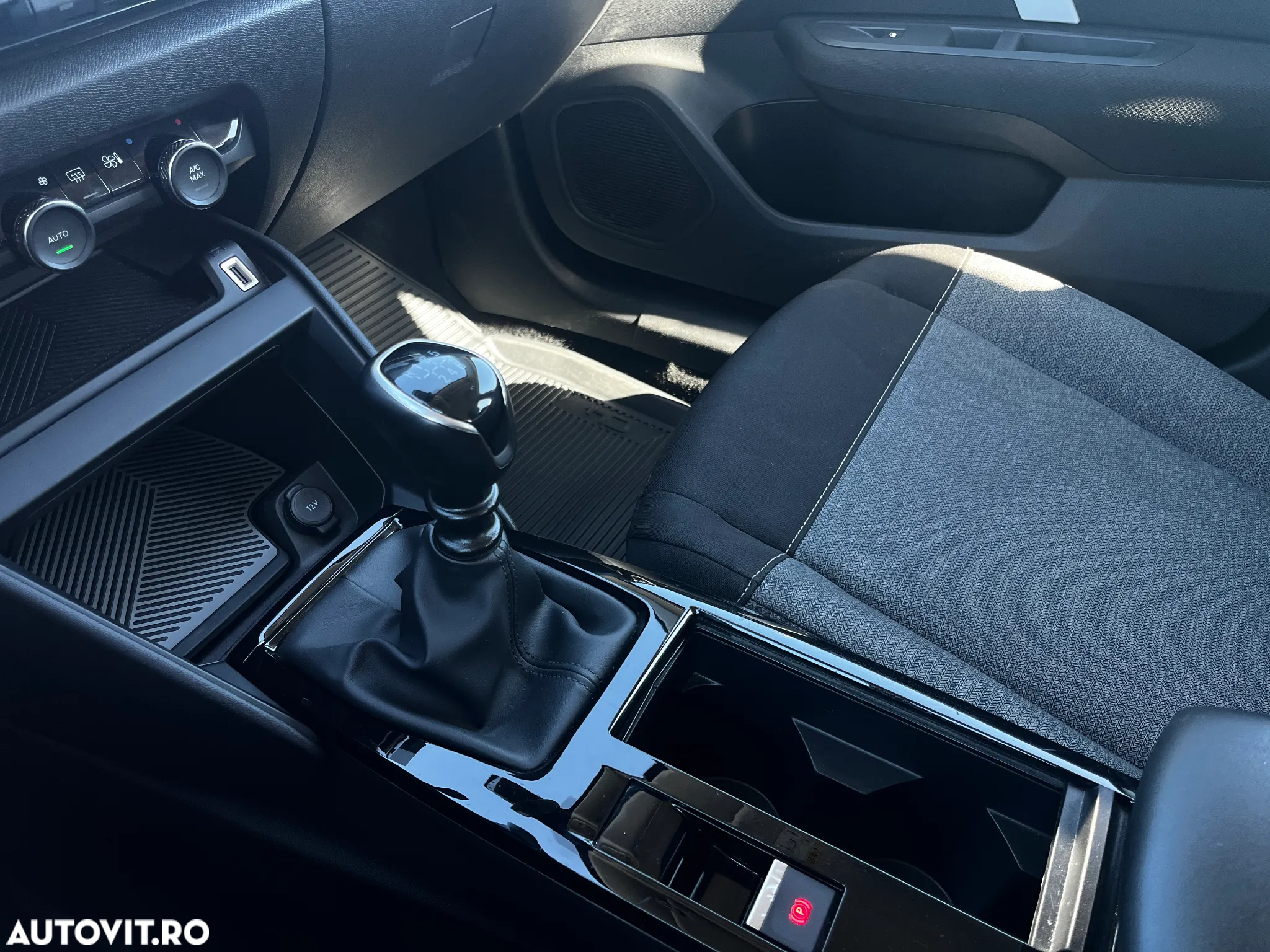 Citroën C4 1.2 PureTech 100 S&S BVM6 Feel - 21