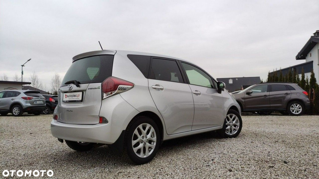 Toyota Verso S - 12