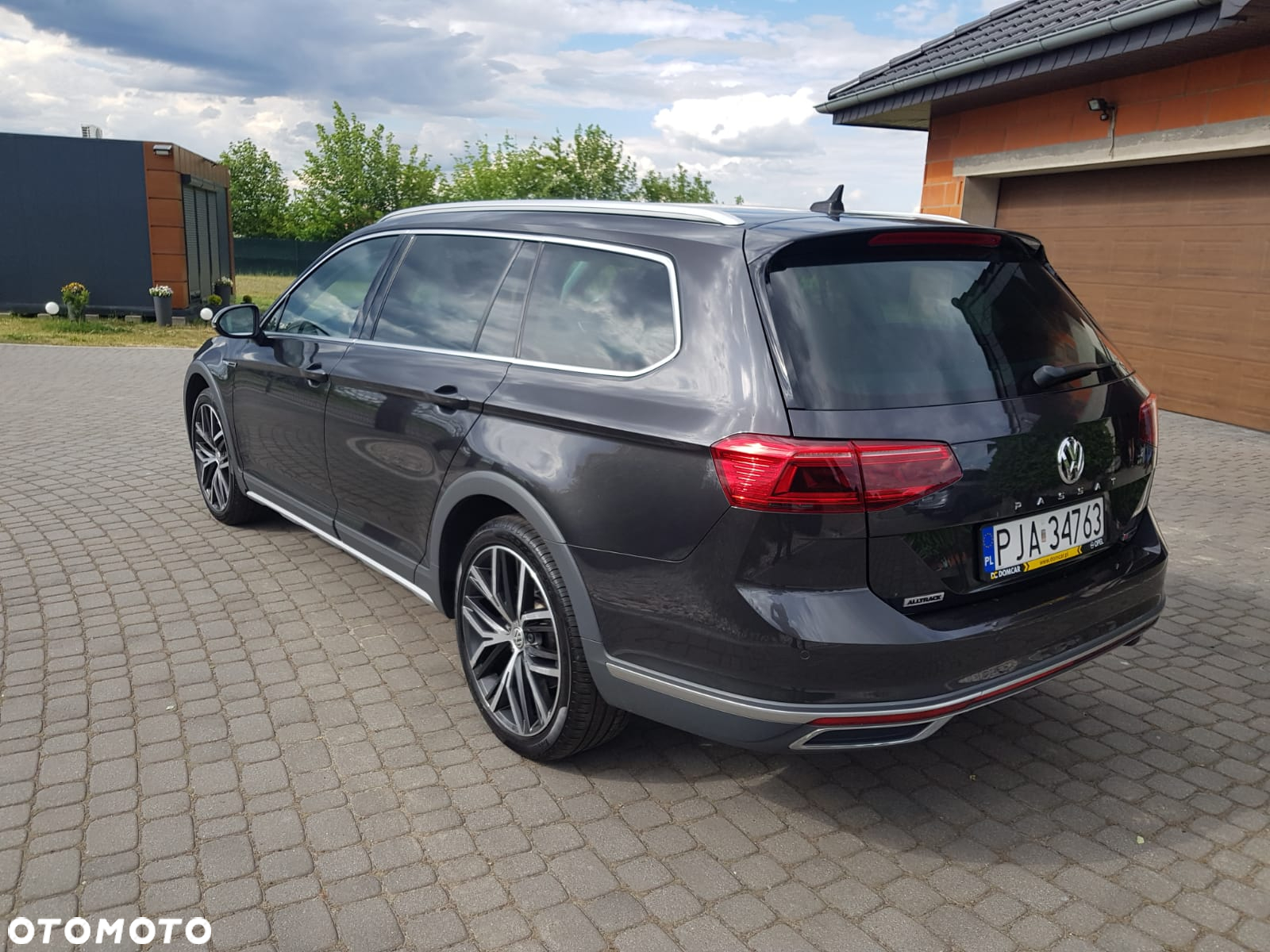 Volkswagen Passat Variant 2.0 TDI SCR 4Motion DSG Alltrack - 2
