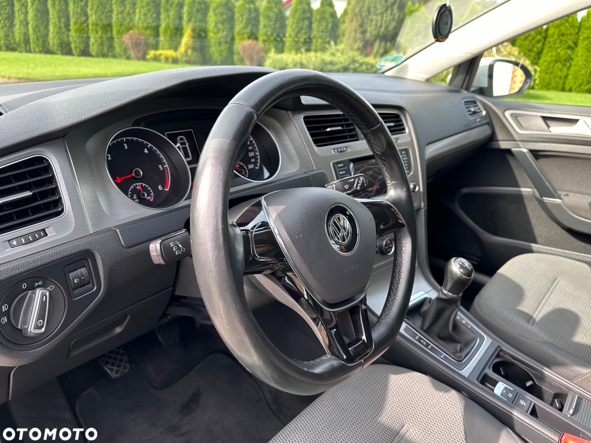 Volkswagen Golf - 17