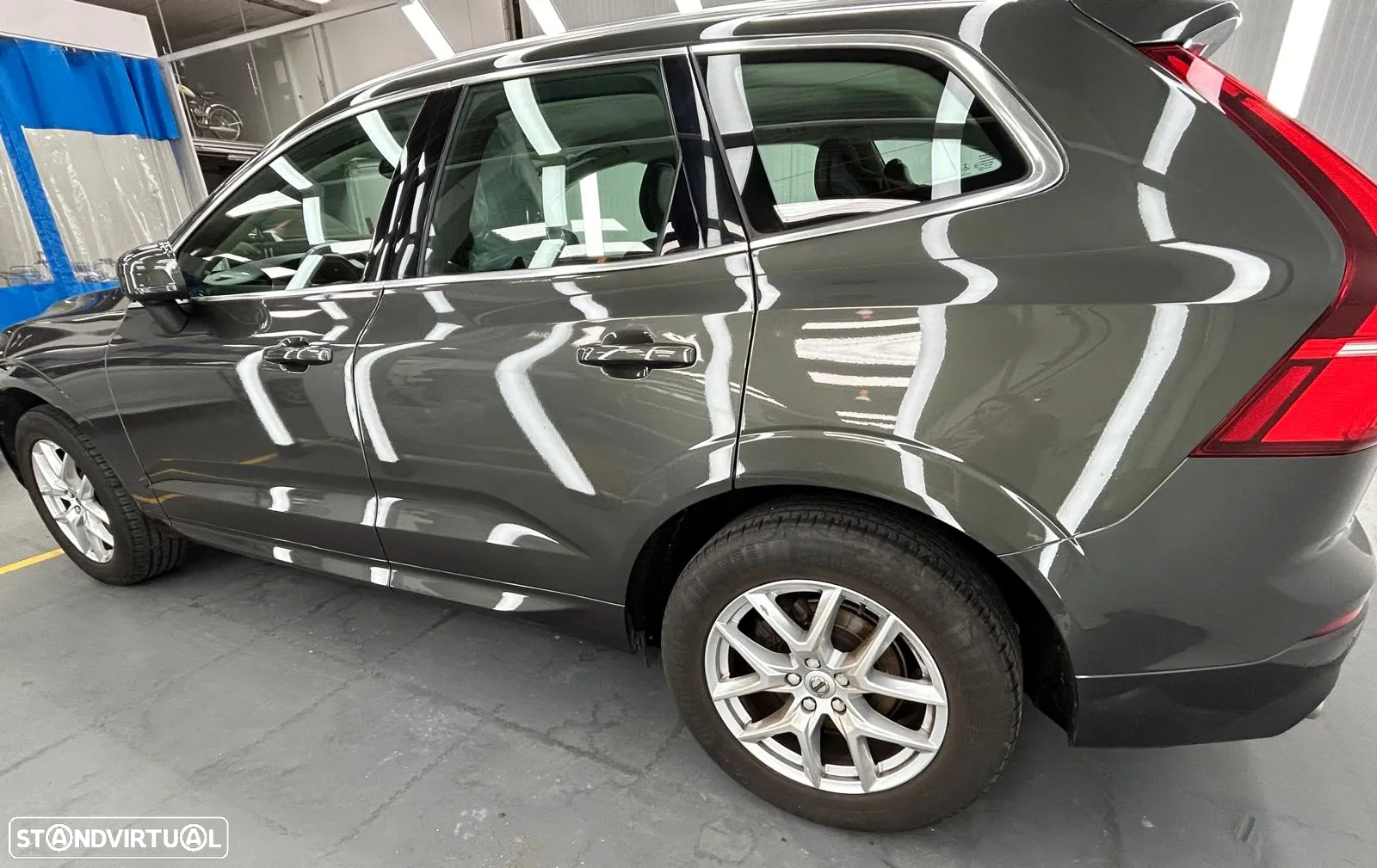 Volvo XC 60 2.0 D4 Momentum Plus Geartronic - 4