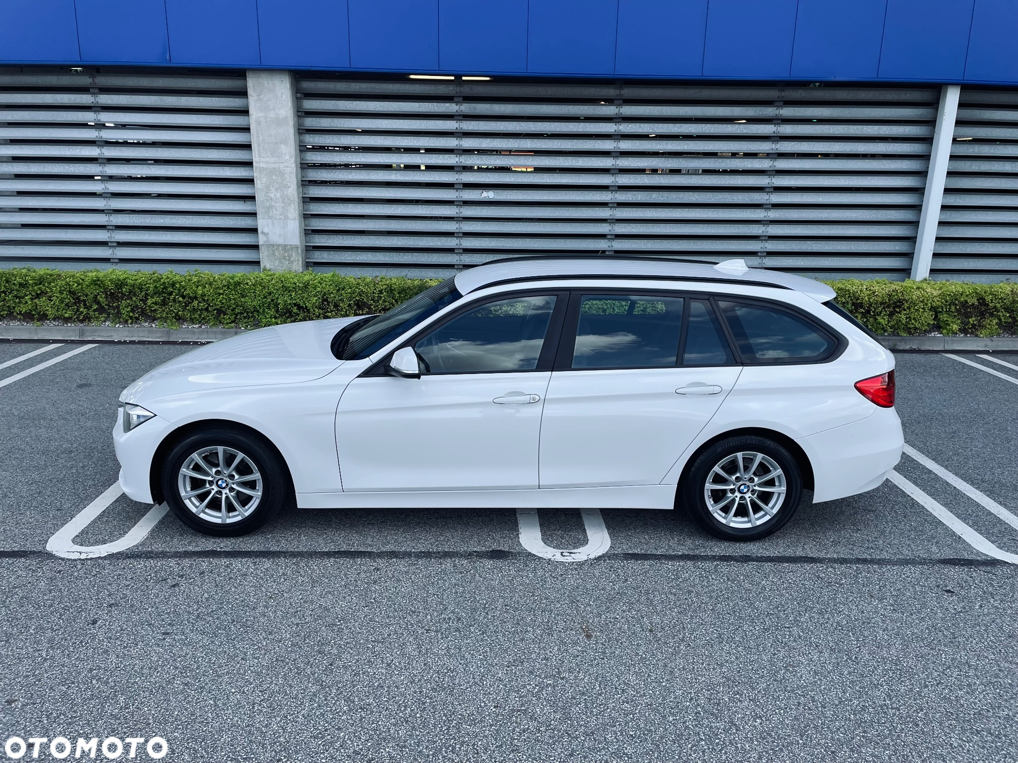 BMW Seria 3 320d Touring - 4