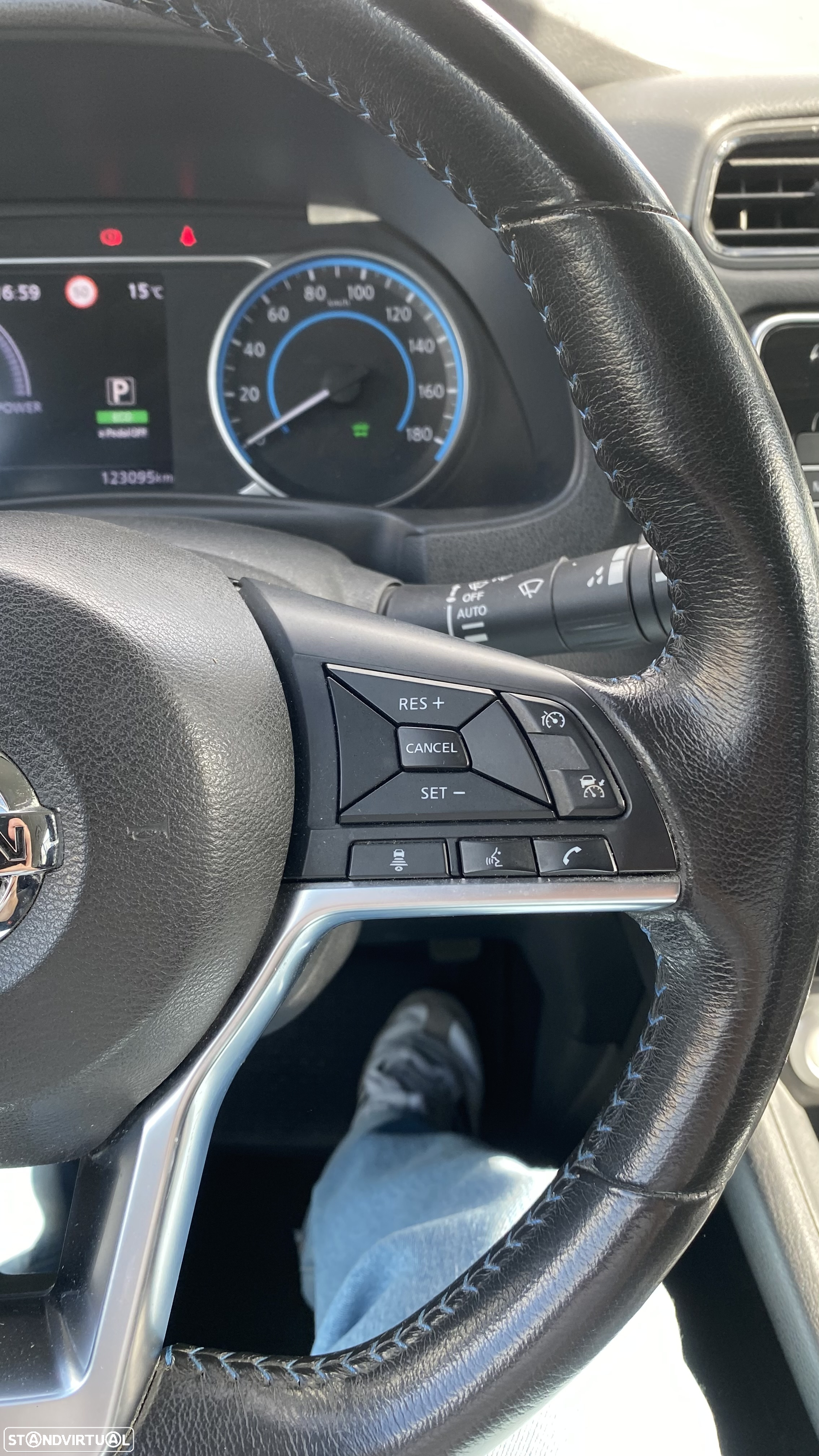 Nissan Leaf N-Connecta - 32