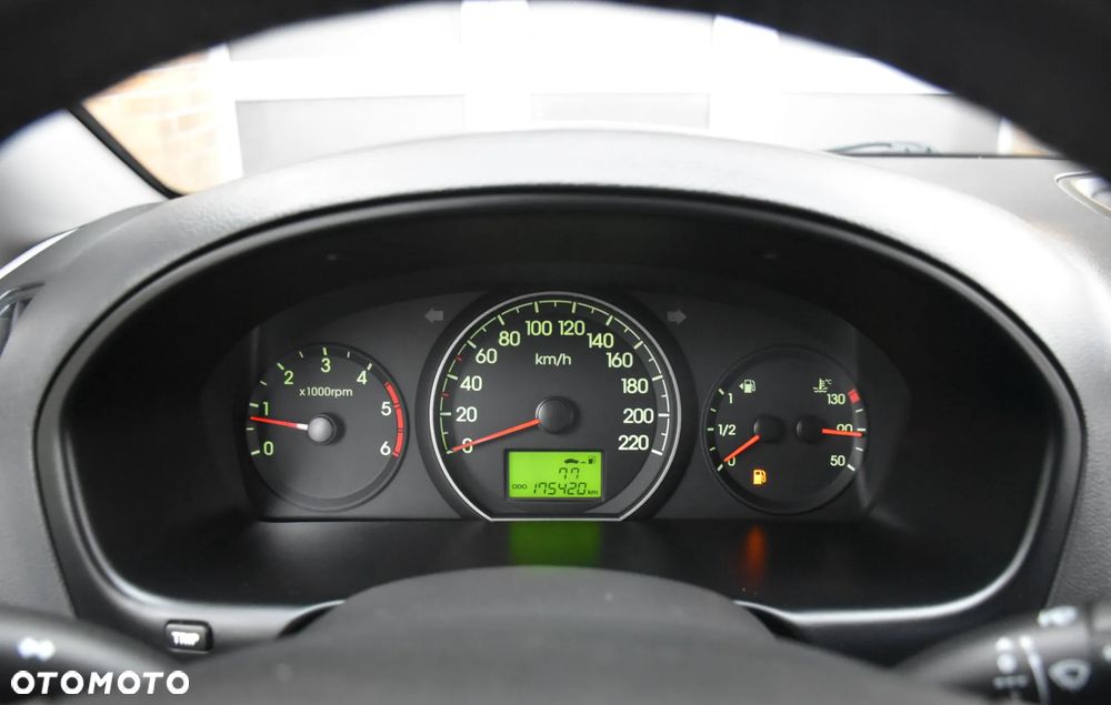 Hyundai H-1 2.5 CRDi Travel Comfort - 24
