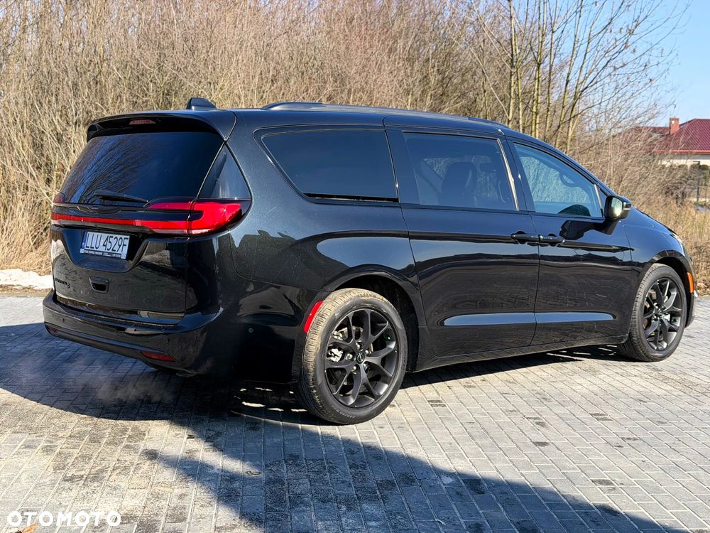 Chrysler Pacifica - 6