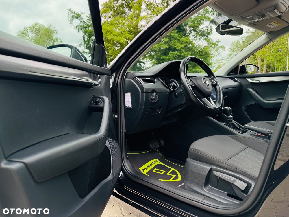 Skoda Octavia 1.6 TDI DSG Premium Edition - 28