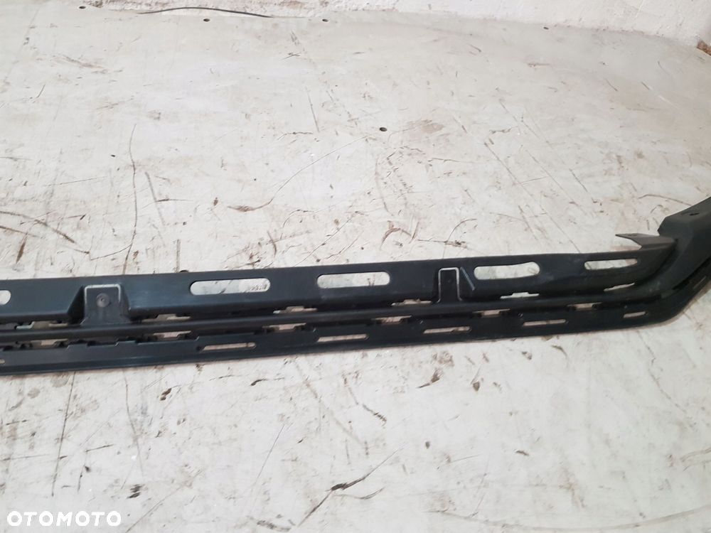 dokładka ślizg zderzaka tył 52453-0h020 toyota aygo x 22- - 4