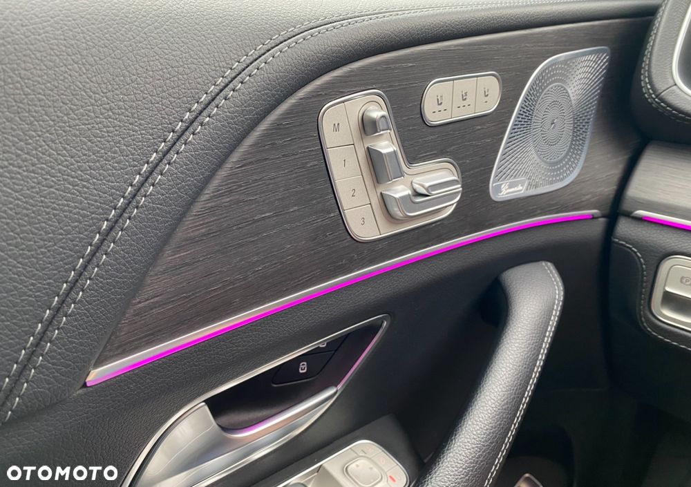 Mercedes-Benz GLS - 18