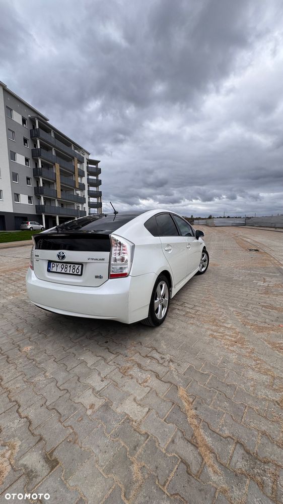 Toyota Prius - 3