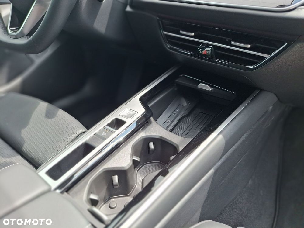 Volkswagen Passat - 36