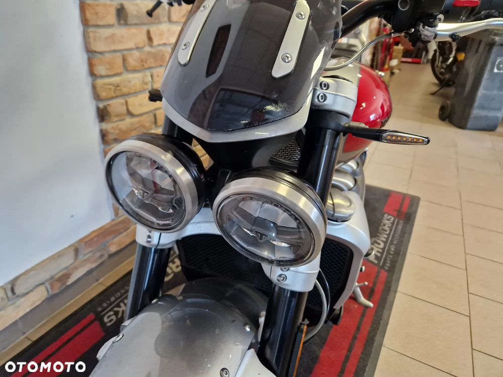 Triumph Rocket - 21
