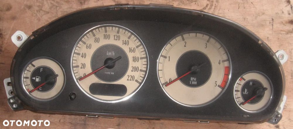 licznik VOYAGER IV 2.5 CRDI 2000-2006 chrysler P04685825AH - 1