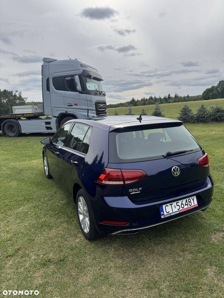 Volkswagen Golf - 2