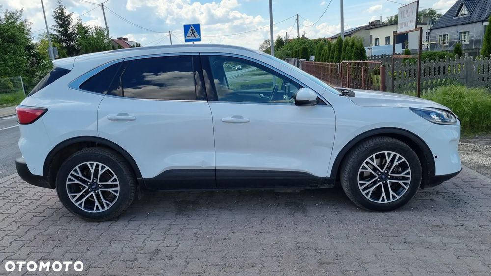Ford Kuga - 13
