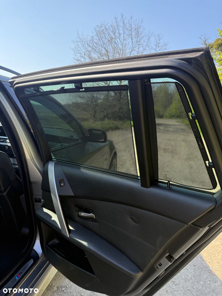 BMW Seria 5 530xd - 32