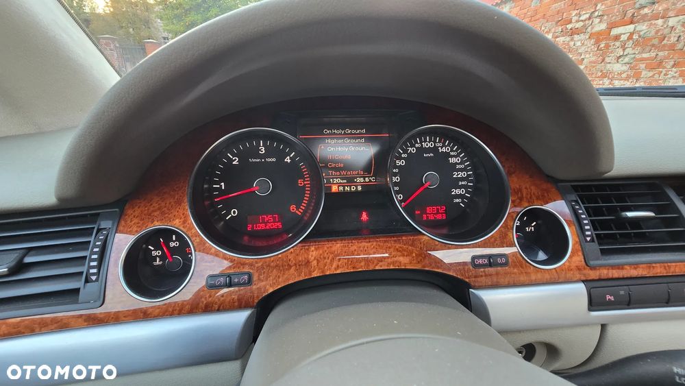Audi A8 4.2 TDI DPF L Quattro - 35