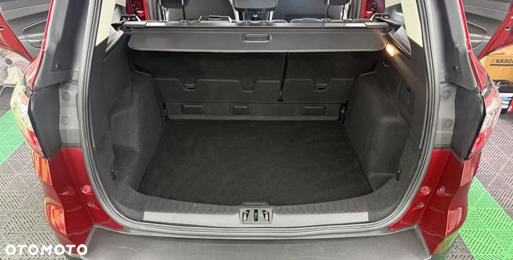 Ford Kuga - 17