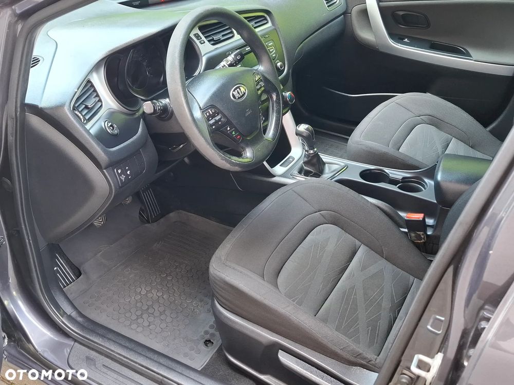 Kia Ceed 1.6 CRDi 128 Vision - 8