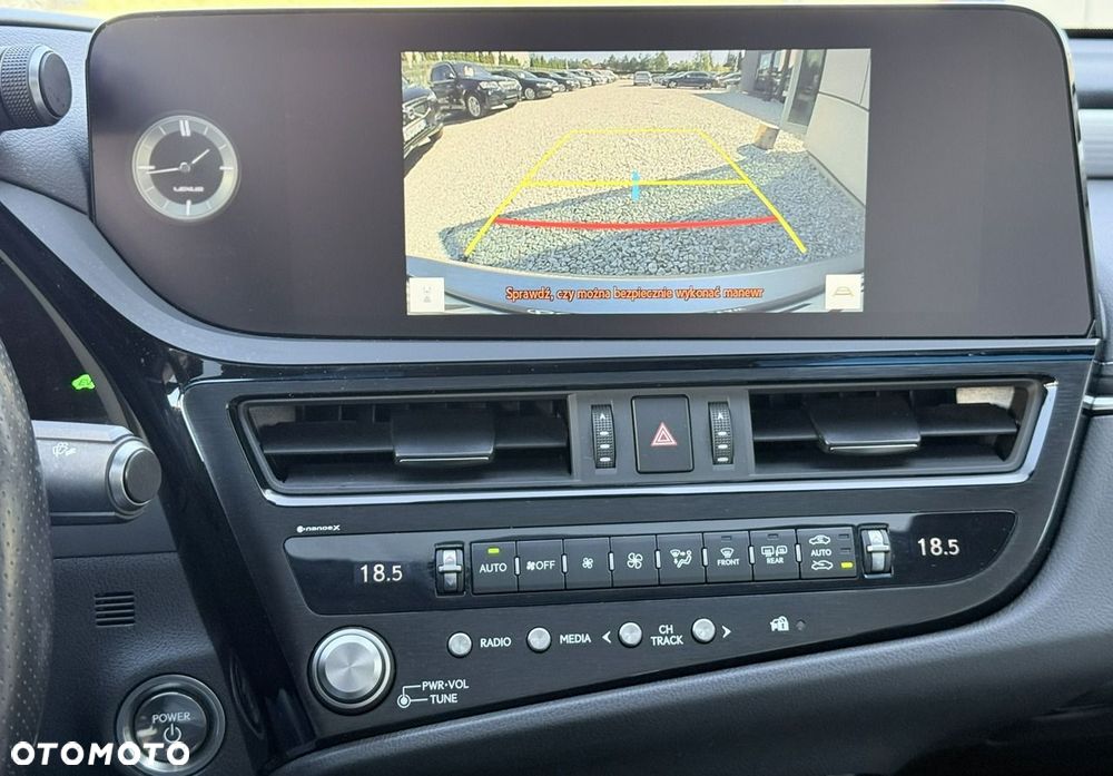 Lexus ES - 36