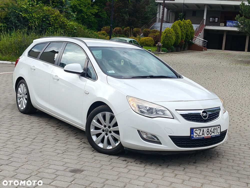 Opel Astra 1.4 T Cosmo - 4