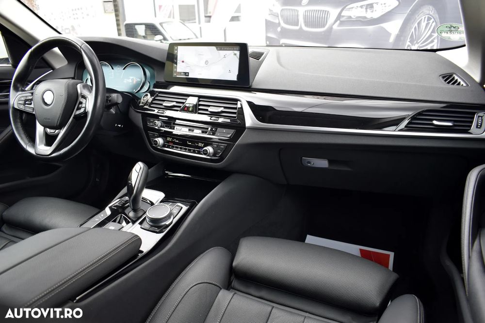 BMW Seria 5 520d xDrive Aut. - 9