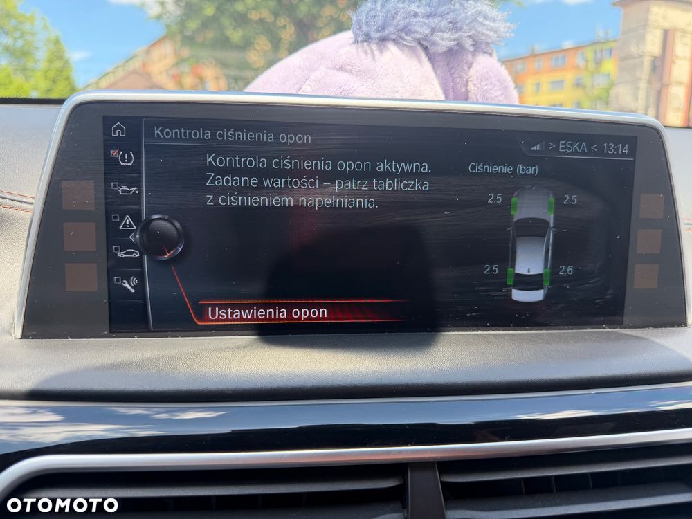 BMW Seria 7 750Li xDrive - 33