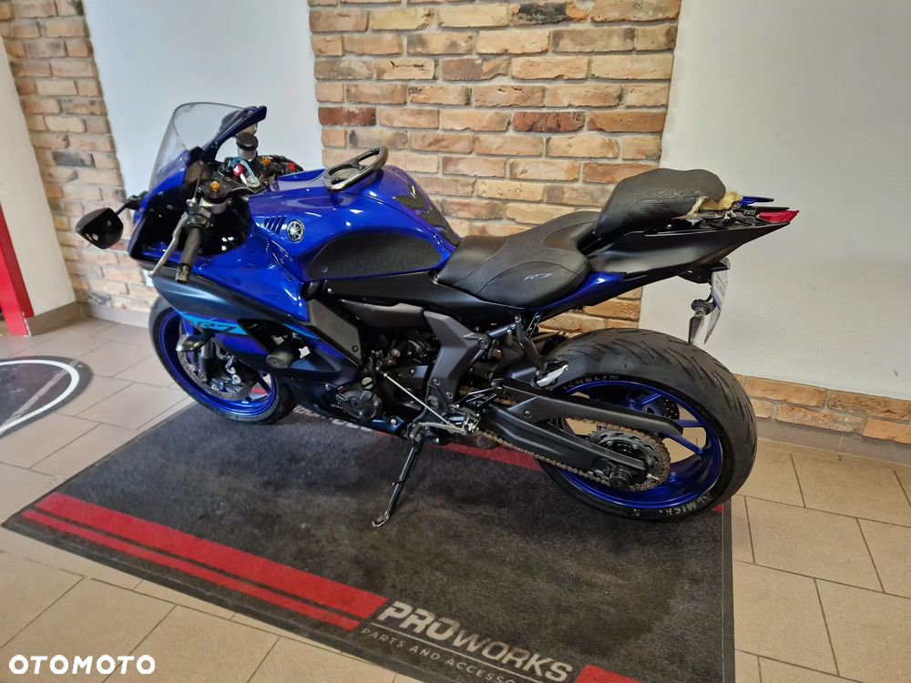 Yamaha R7 - 7