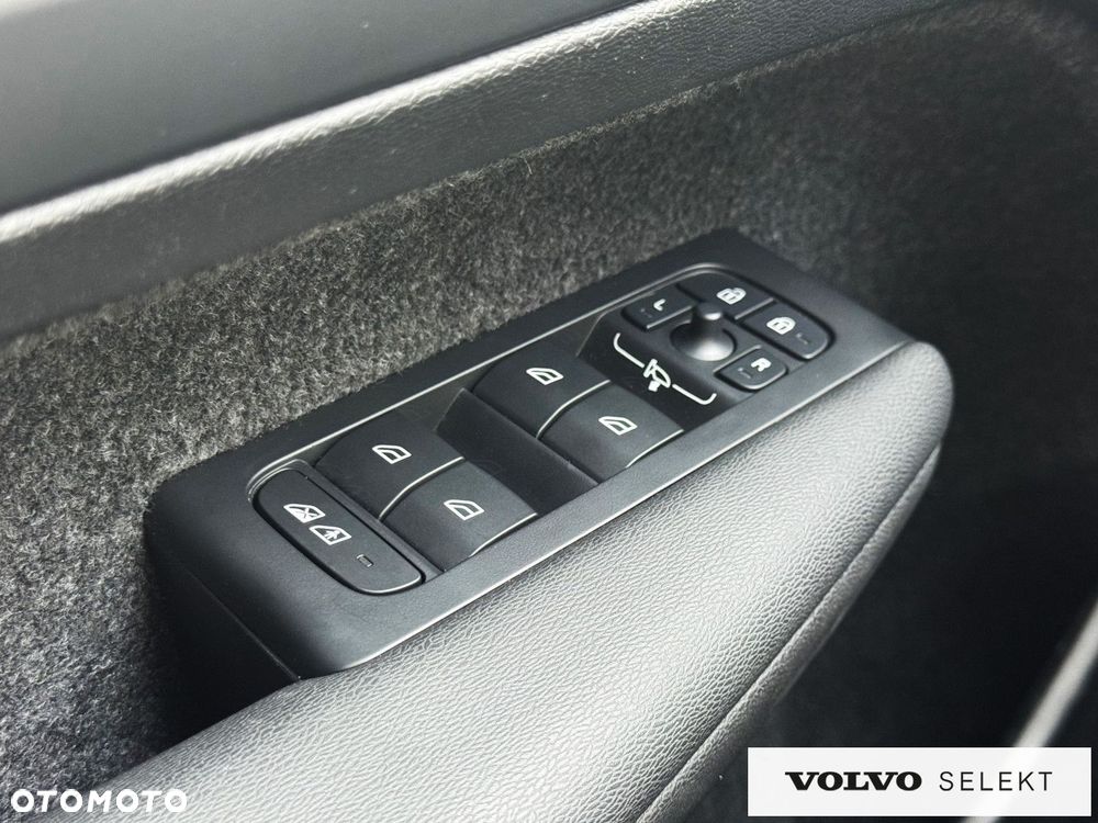 Volvo XC 40 - 33