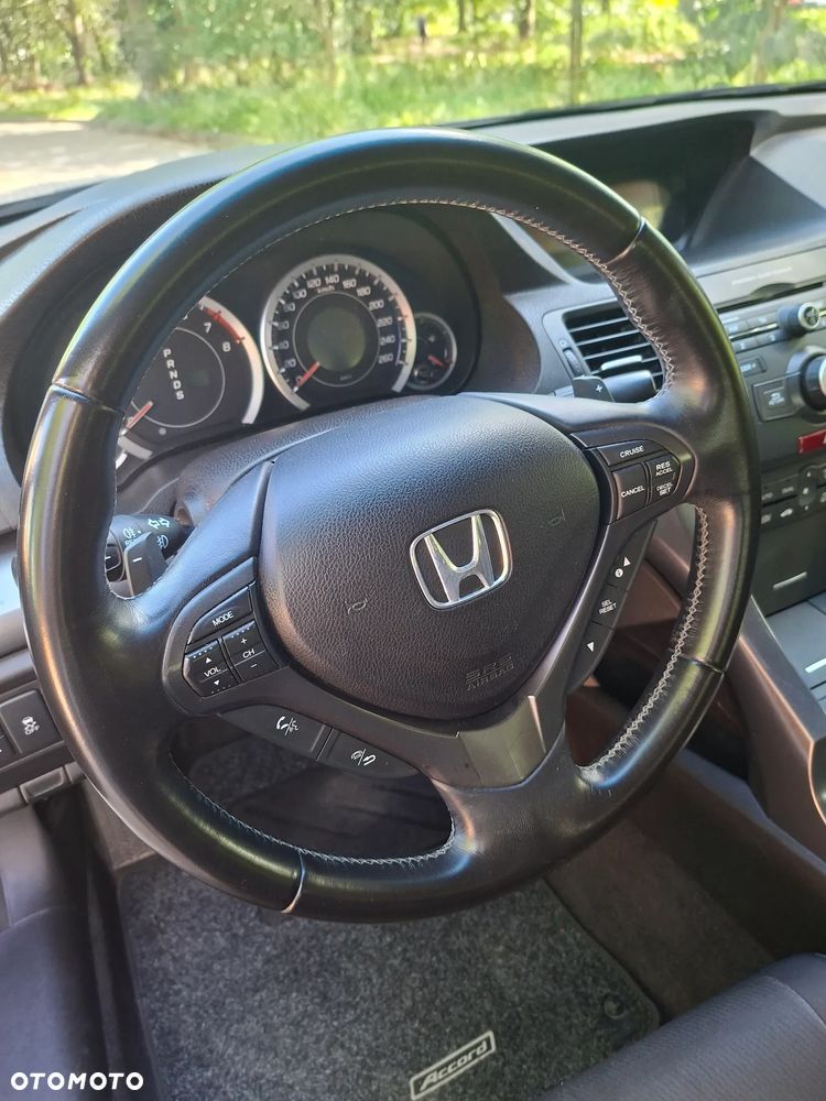 Honda Accord 2.0 Lifestyle - 19