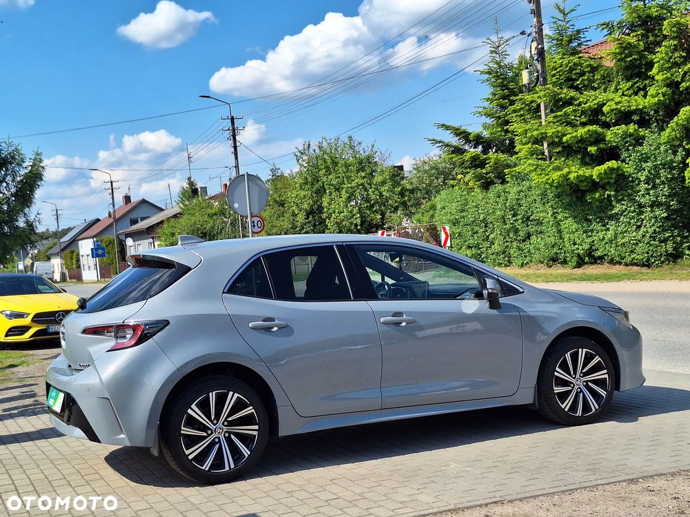 Toyota Corolla - 22