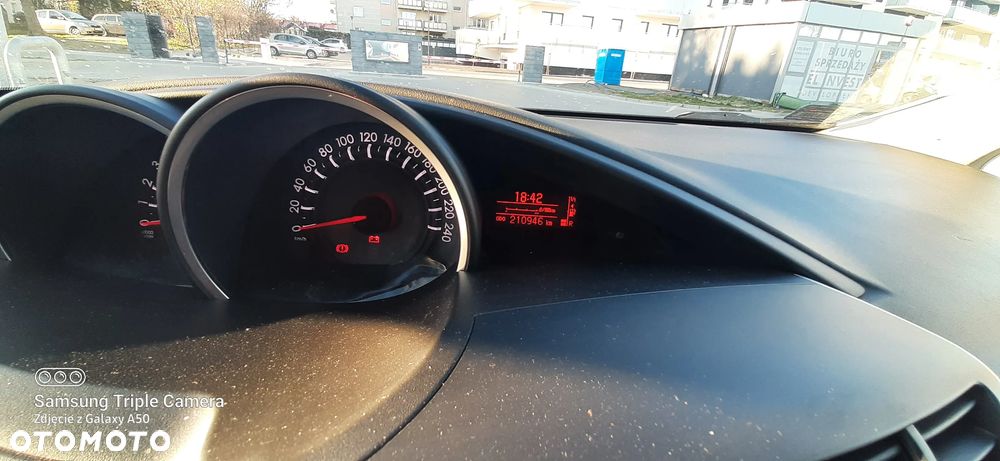 Toyota Verso 1.8 Premium 7os MS - 23