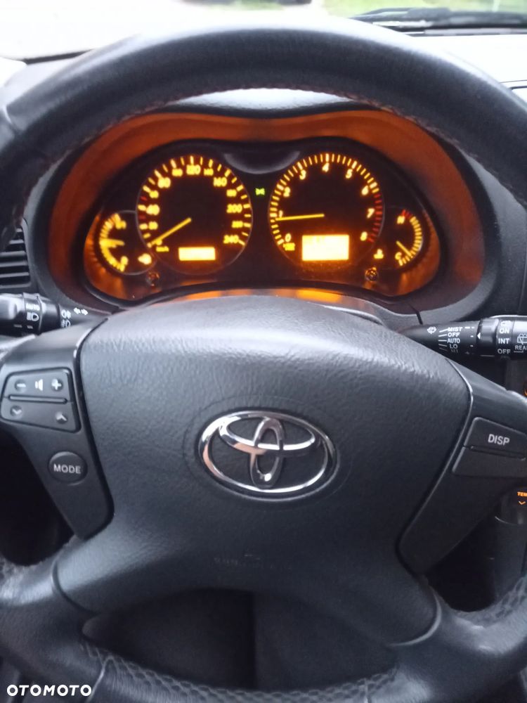 Toyota Avensis 1.8 VVT-i Sol - 5