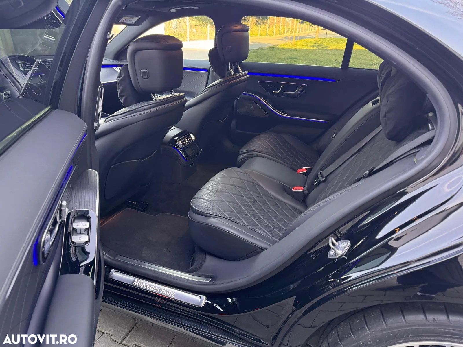 Mercedes-Benz S 400 d 4Matic L 9G-TRONIC - 32