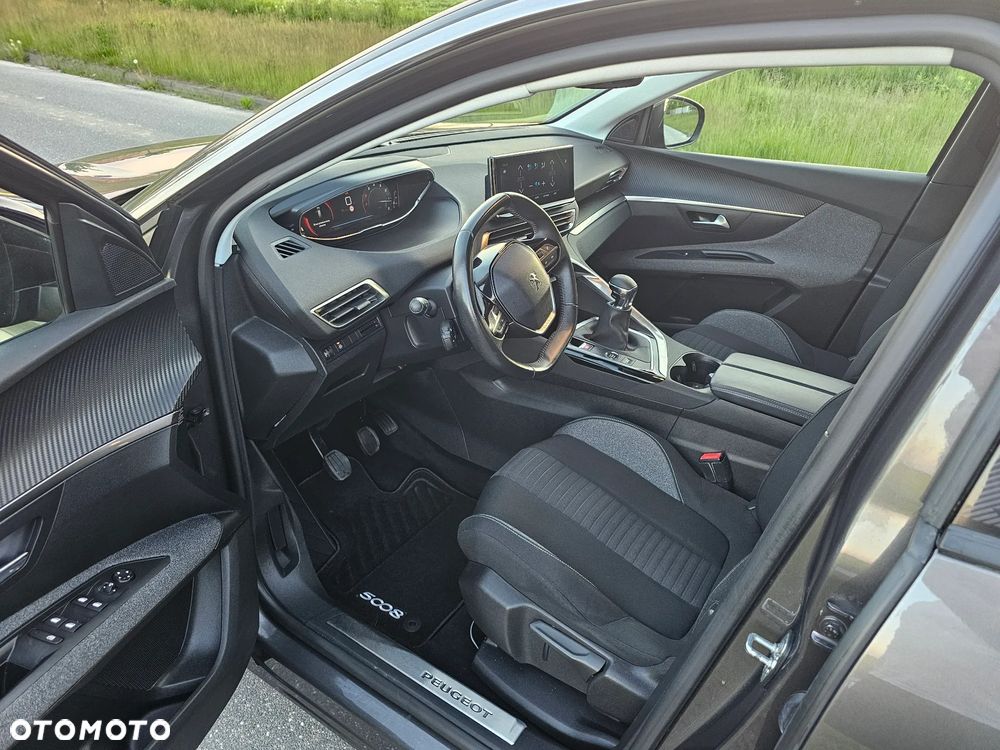 Peugeot 5008 - 12