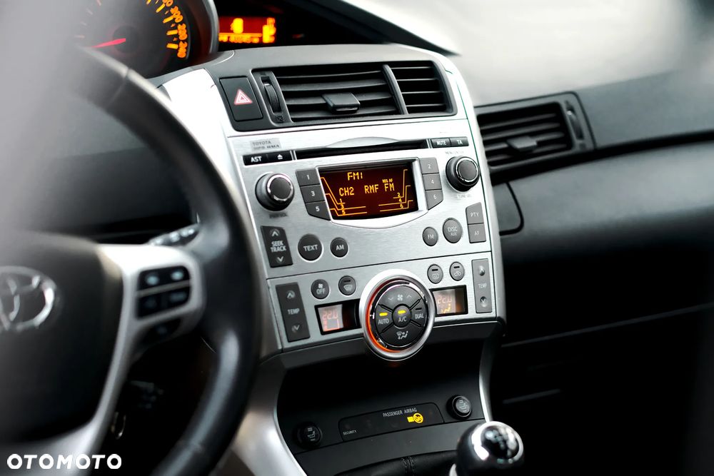 Toyota Verso 1.8 Premium EU5 - 20