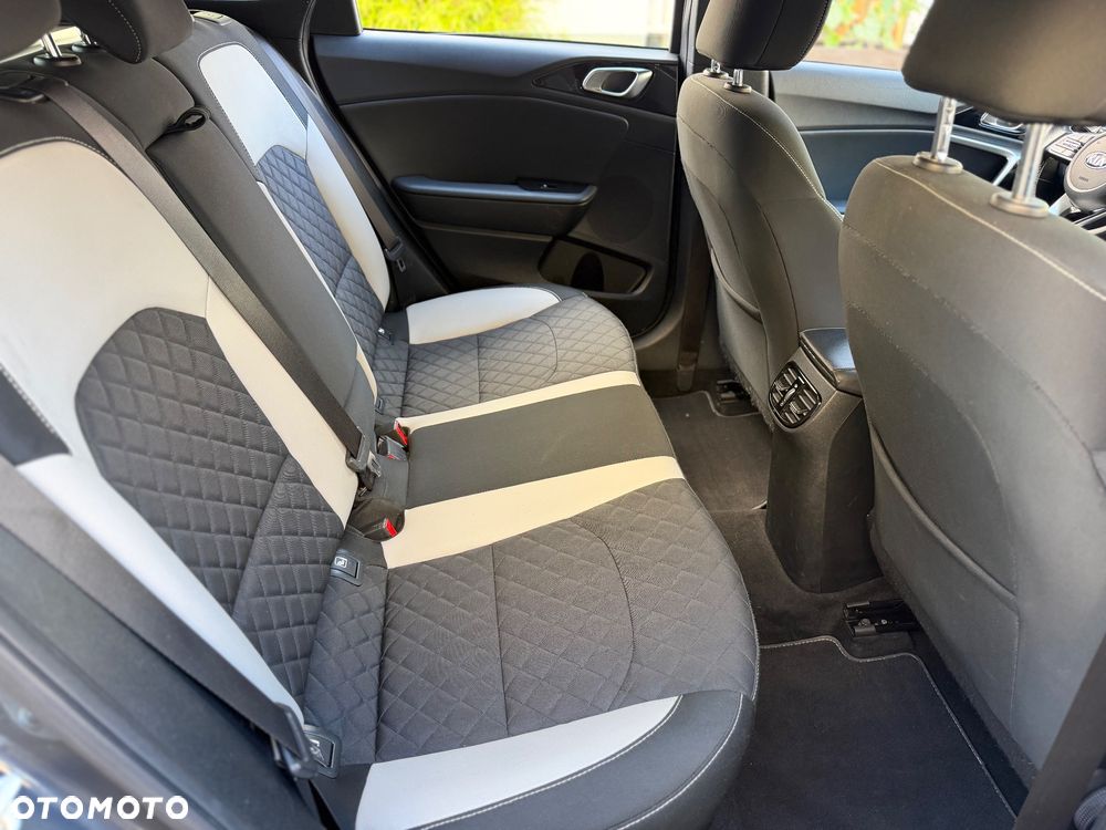 Kia Ceed 1.4 T-GDI OPF GT Line - 33