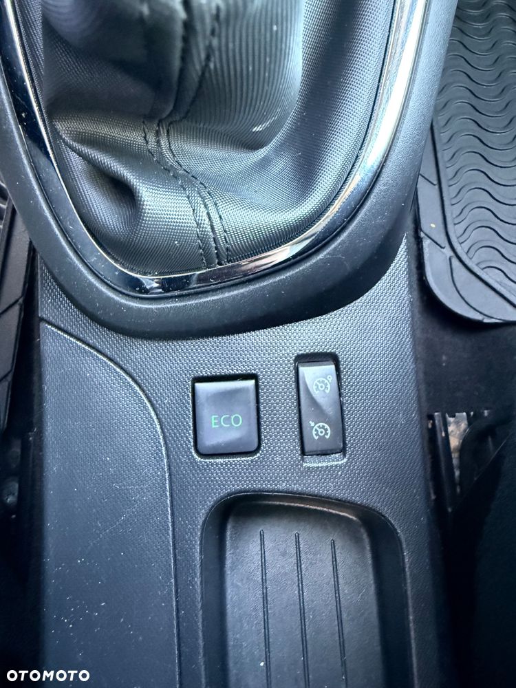 Renault Captur - 16